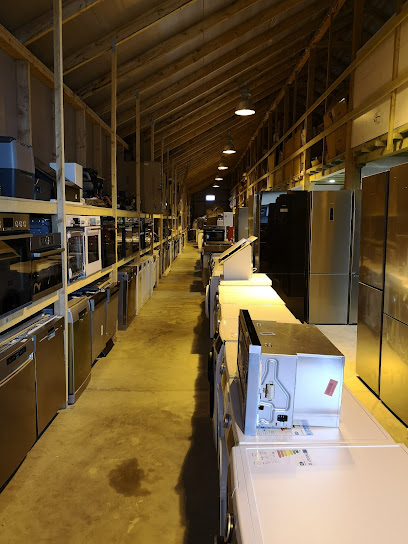 Buitines technikos sandelis mieste Kairiai